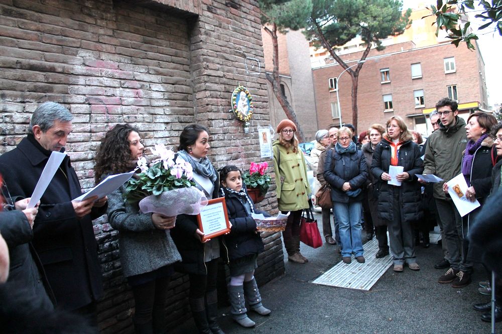 Comunità di Sant'Egidio: Preghiera in memoria della piccola Joy organizzata a Roma il 20/1/2013