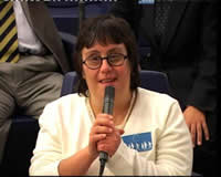 Moira Roscioli durante un incontro al parlamento europeo