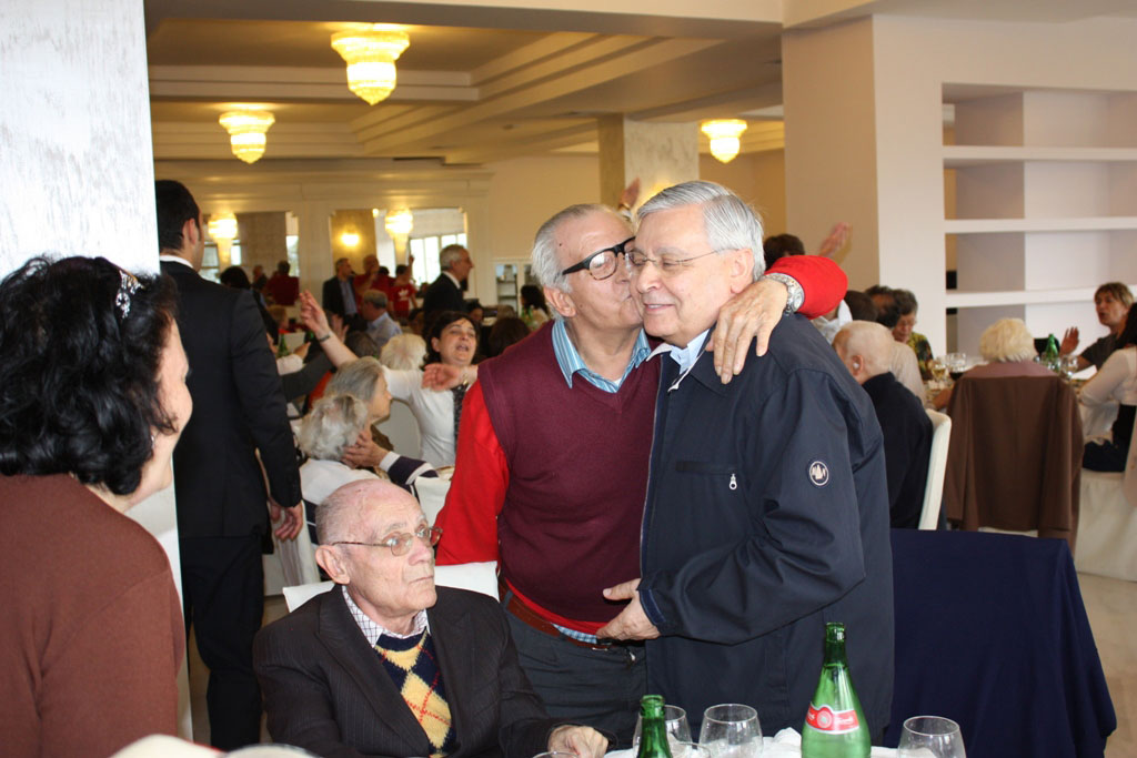 1 maggio di festa per gli anziani di Napoli