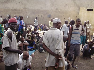 Il cortile della prigione di Garoua (Camerun)