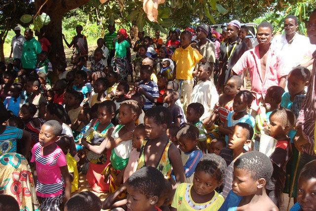 La registrazione anagrafica del programma BRAVO della Comunità di Sant'Egidio, arriva a Momane, in Mozambico
