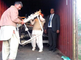 Comunità di Sant'Egidio - Consegna attrezzature mediche all'ospedale di Saragodha in Pakistan, gennaio 2014