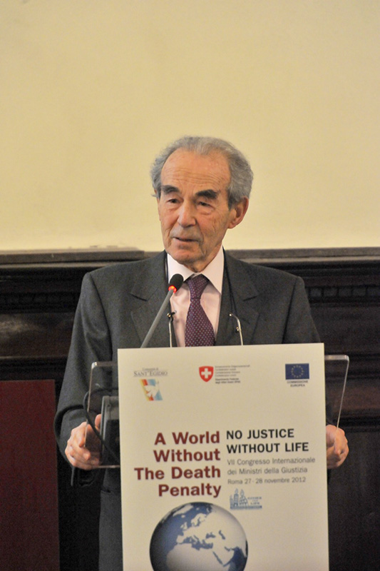 Robert Badinter al VII Congresso Int.le Ministri della Giustizia: per un mondo senza pena di morte 2012